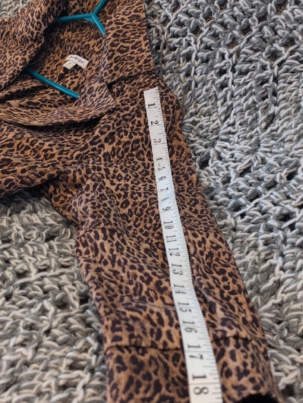 337 -Joan Rivers Leopard Jacket • Cinched Waist • Cool‑Chic Statement - Picture 8 of 10